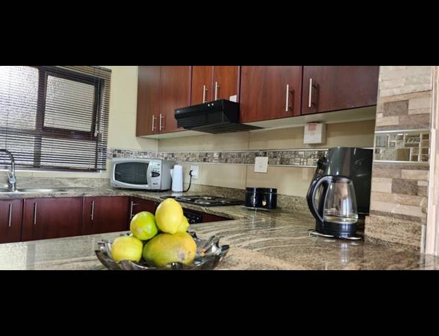 2 BEDROOM APARTMENT FOR SALE IN AMANZIMTOTI